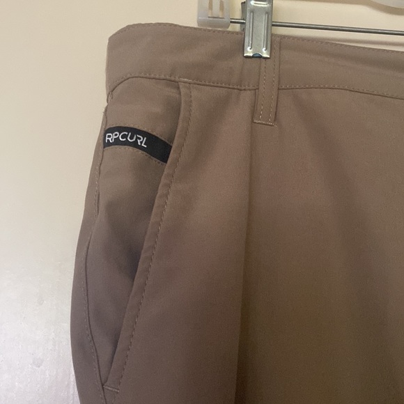 Menswear Rip curl.  Boardwalk.  The Surfers Walk-shorts.  On water/land shorts. - Picture 3 of 12